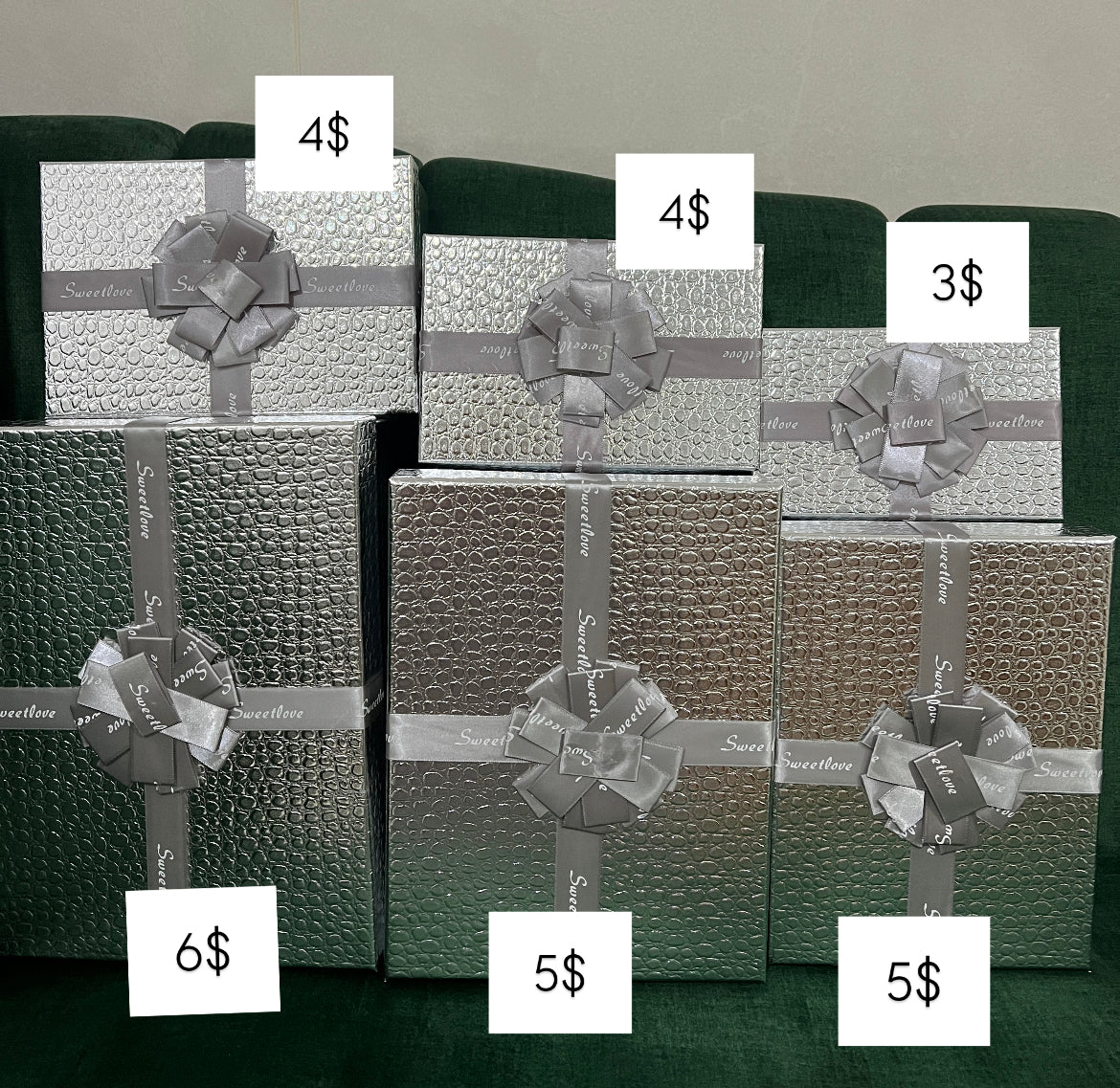 Elegant Valentine Gift Box (2 colors available)