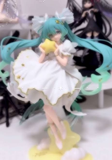Vocaloid Hatsune Miku AMP+ Birthday 2026 Star Dreamy Ver. Figure by Taito