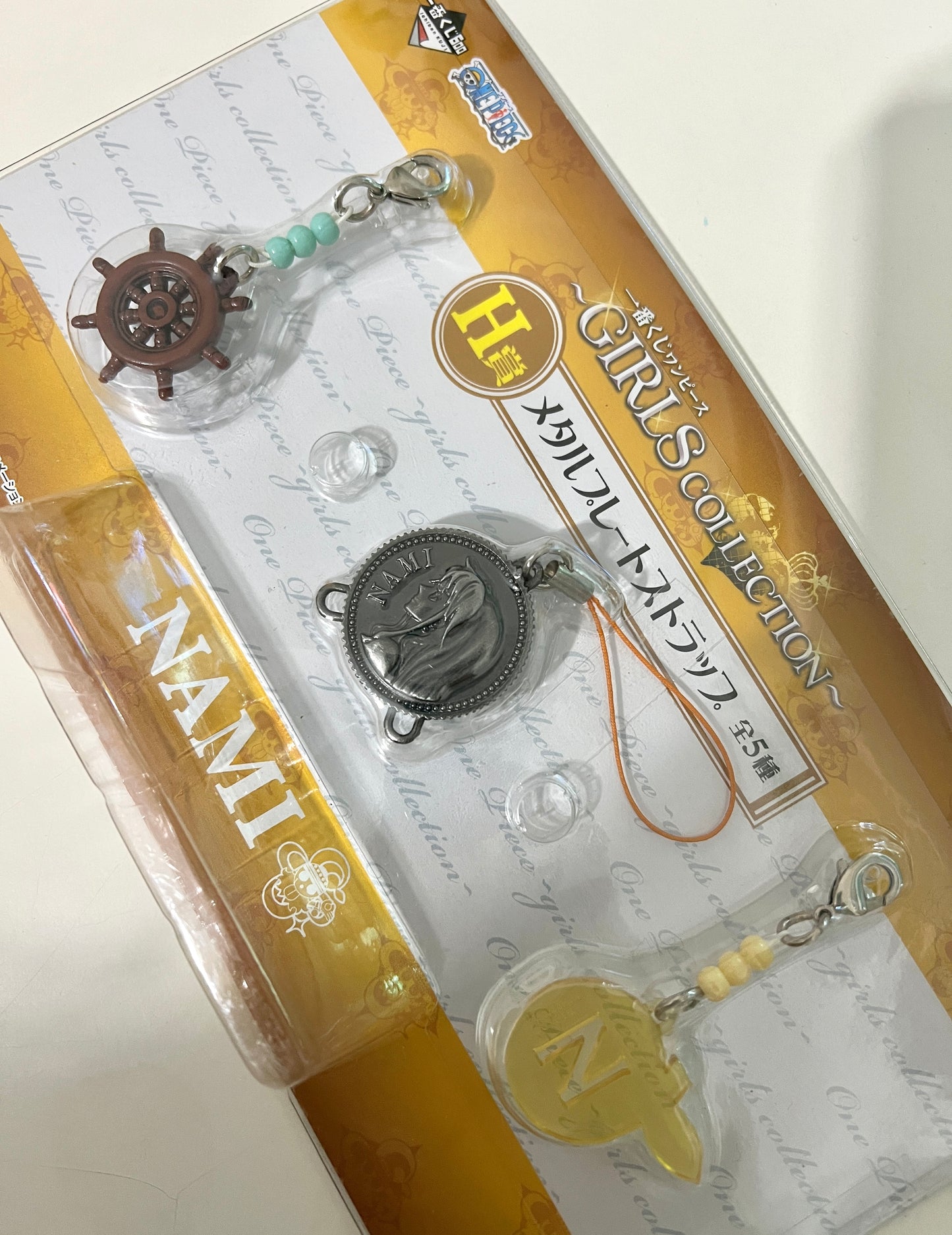 One Piece Ichiban Kuji Girls Collection Keychains Robin and Nami (RARE)