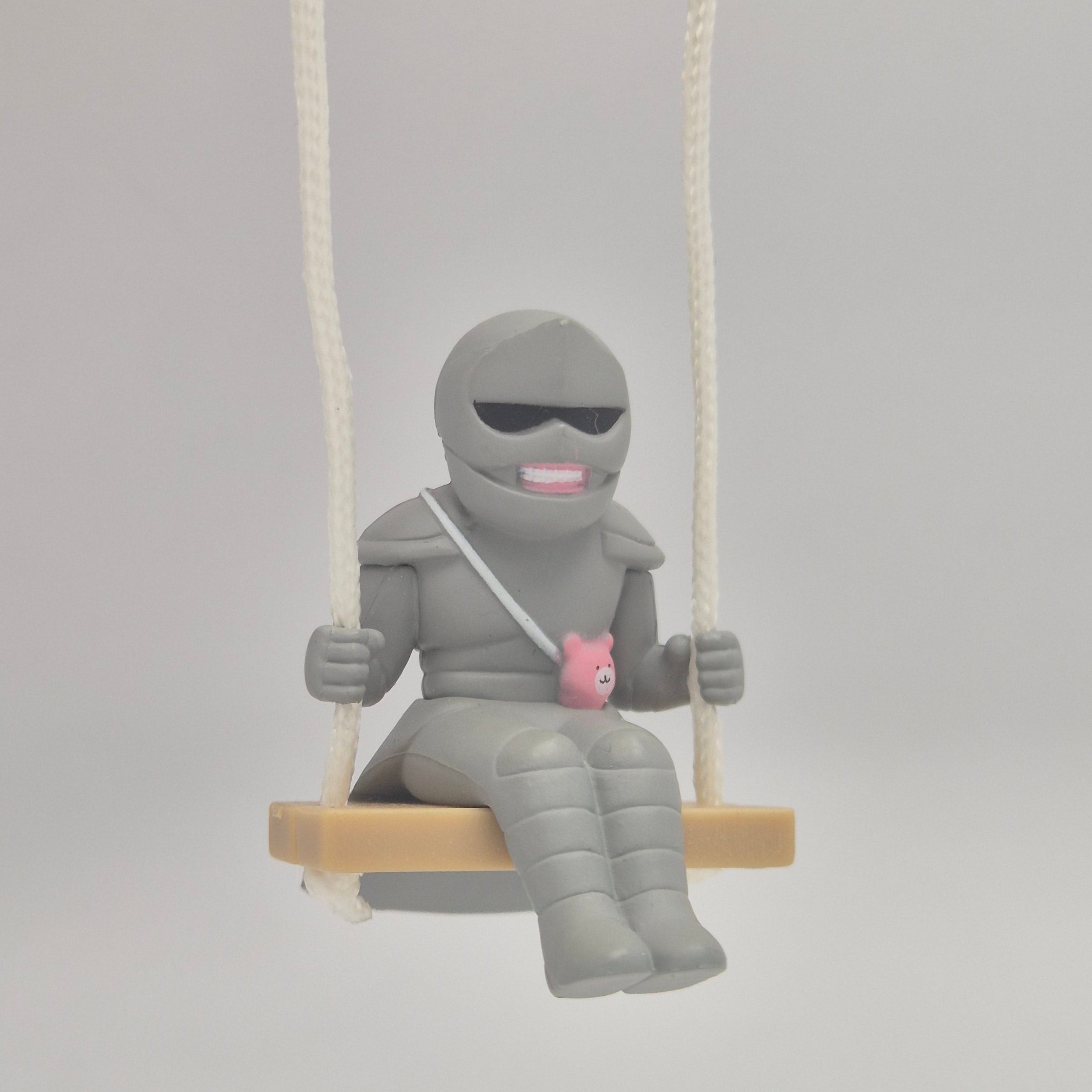 Chiikawa Yoroi-San Buranko Character Mini Gashapon