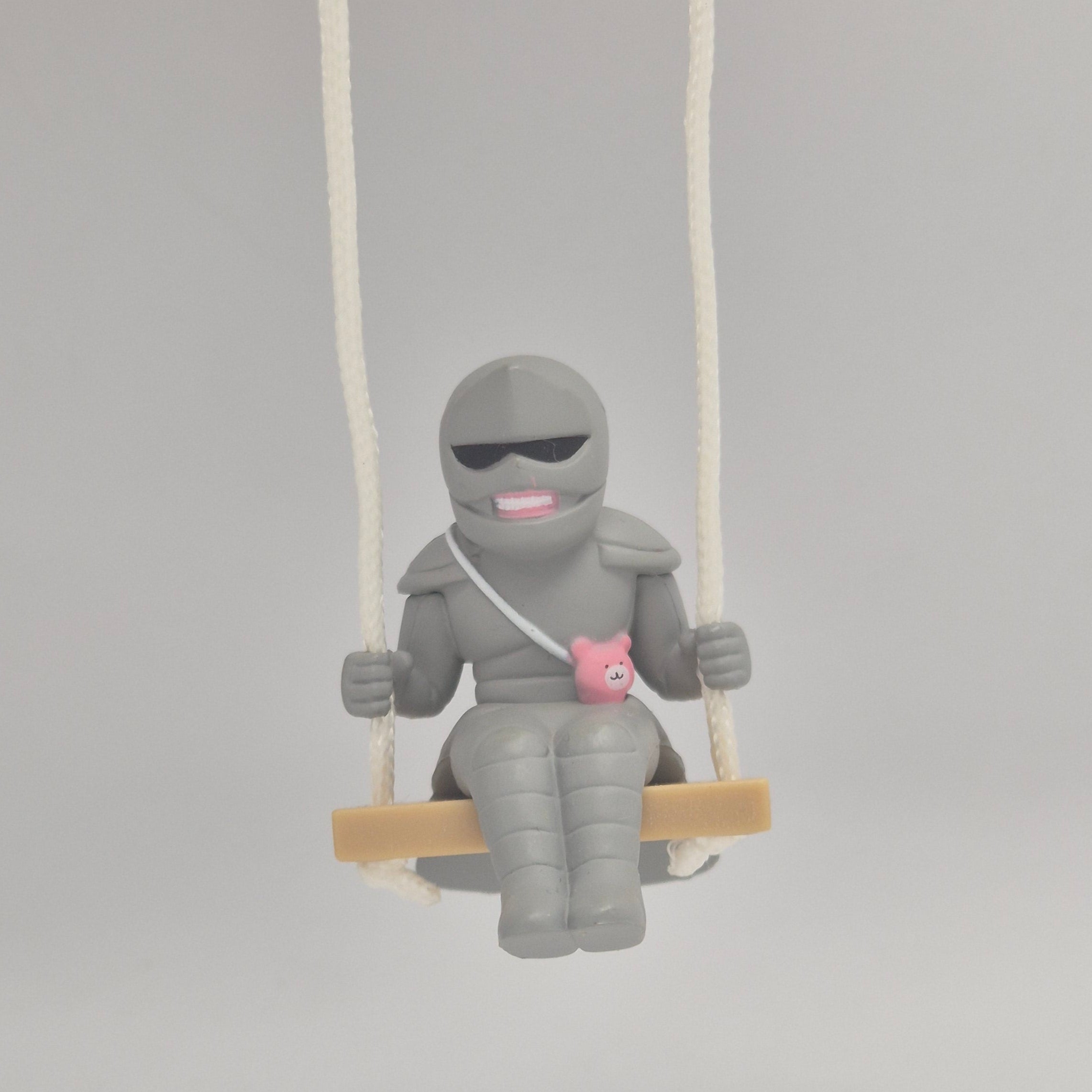 Chiikawa Yoroi-San Buranko Character Mini Gashapon