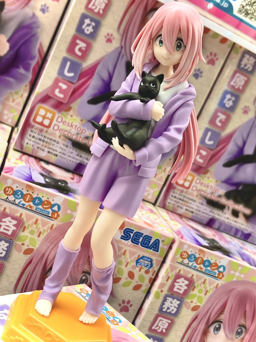 OPEN BOX Yuru Camp Season 3 Desktop×Decorate Collections Kakamigahara Nadeshiko Figure by SEGA