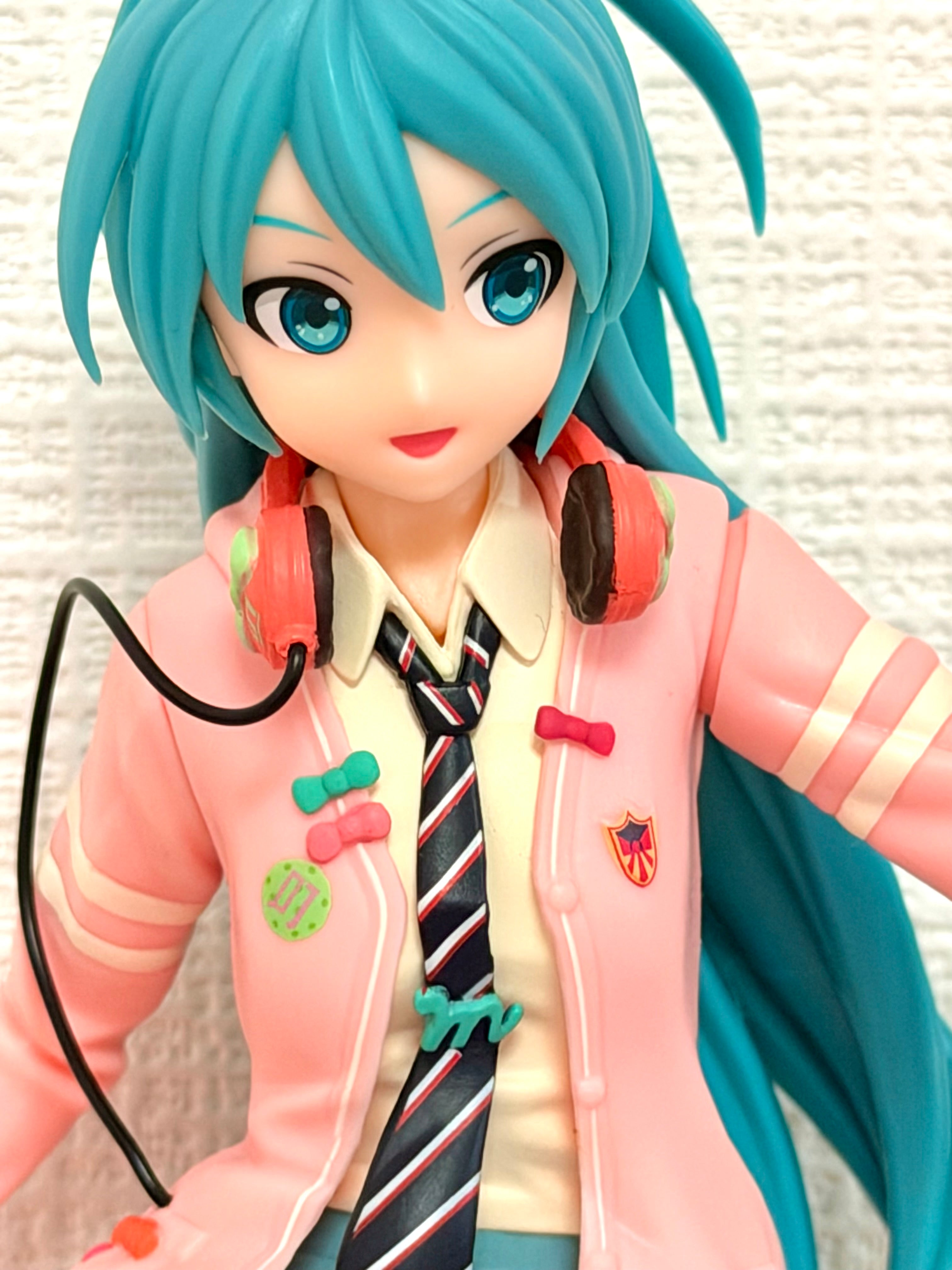 NO BOX Vocaloid  Hatsune Miku Ribbon Girl Figure