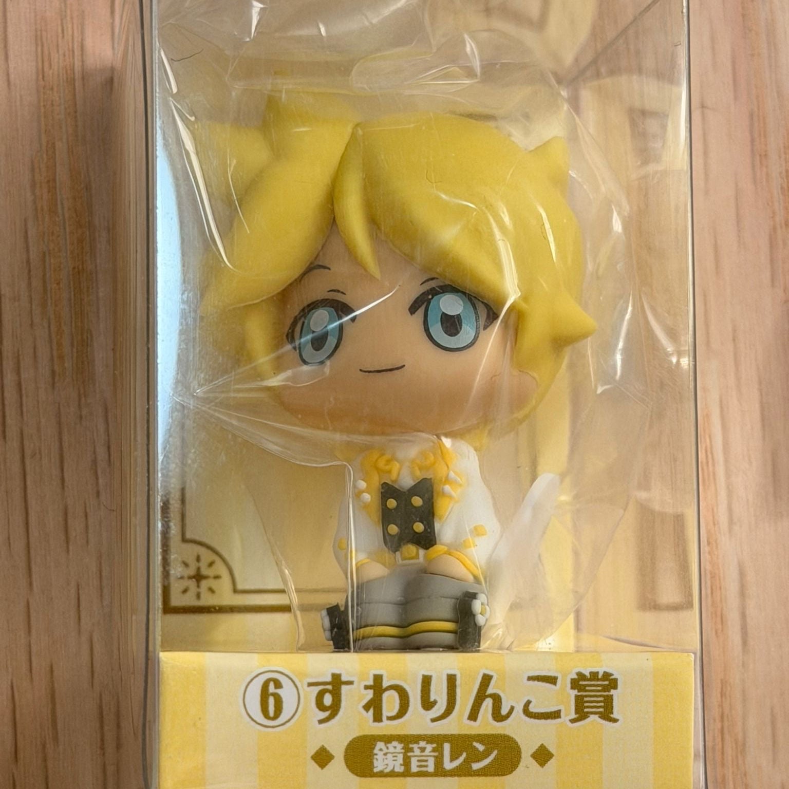 Vocaloid Kagamine Len Suwarinko 16th anniversary mini figurine by HMV