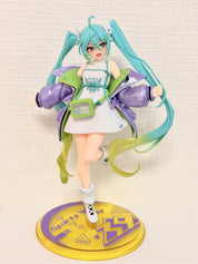NO BOX Hatsune Miku Vocaloid Fashion Series Sporty Figure