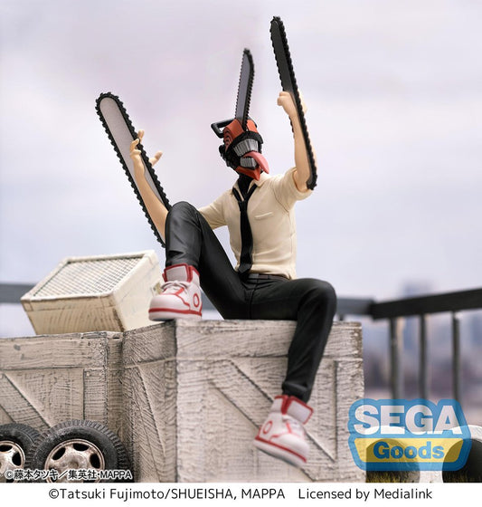 Chainsaw Man Perching Figure by SEGA