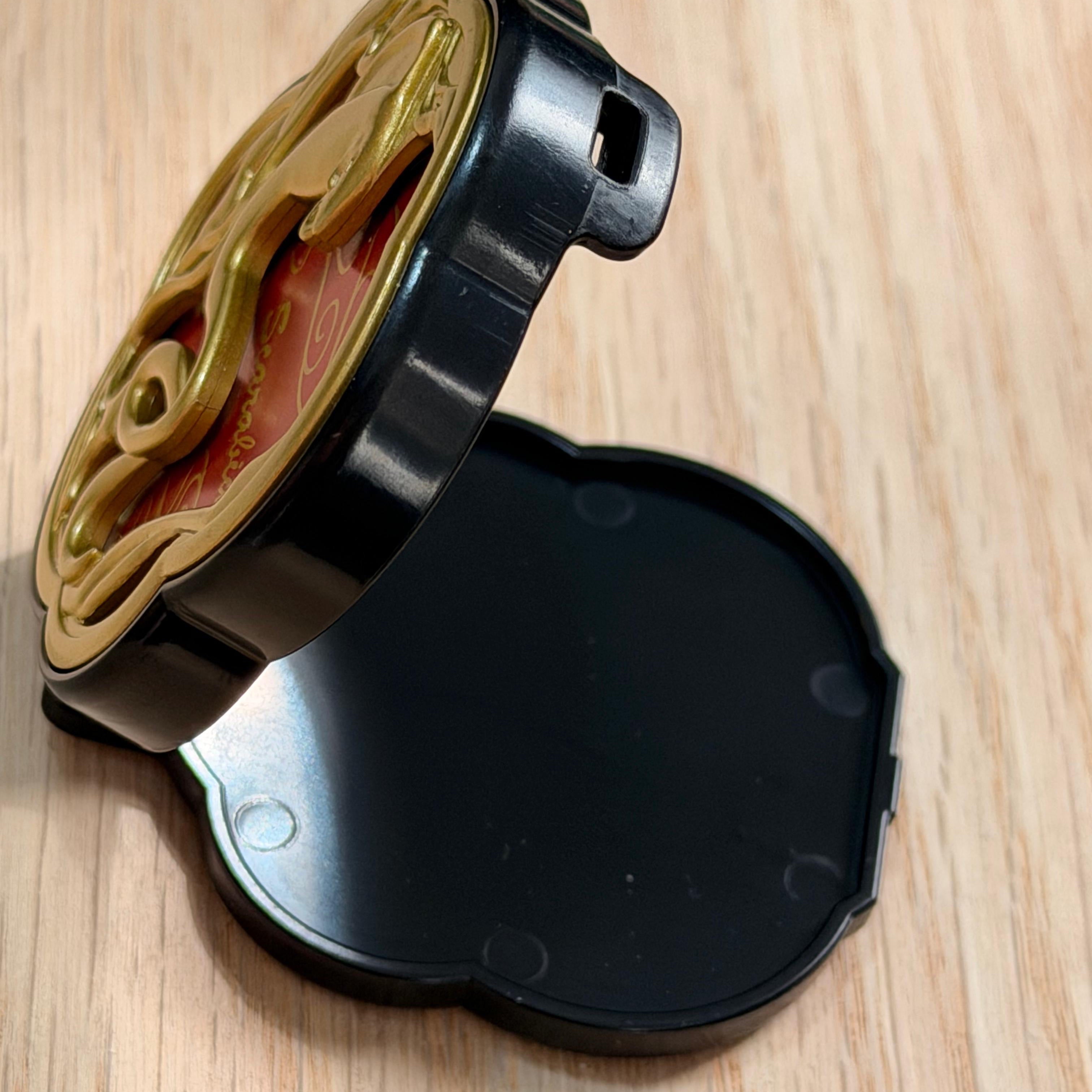 Twisted Wonderland Compact Mirror - Scarabia by Bandai