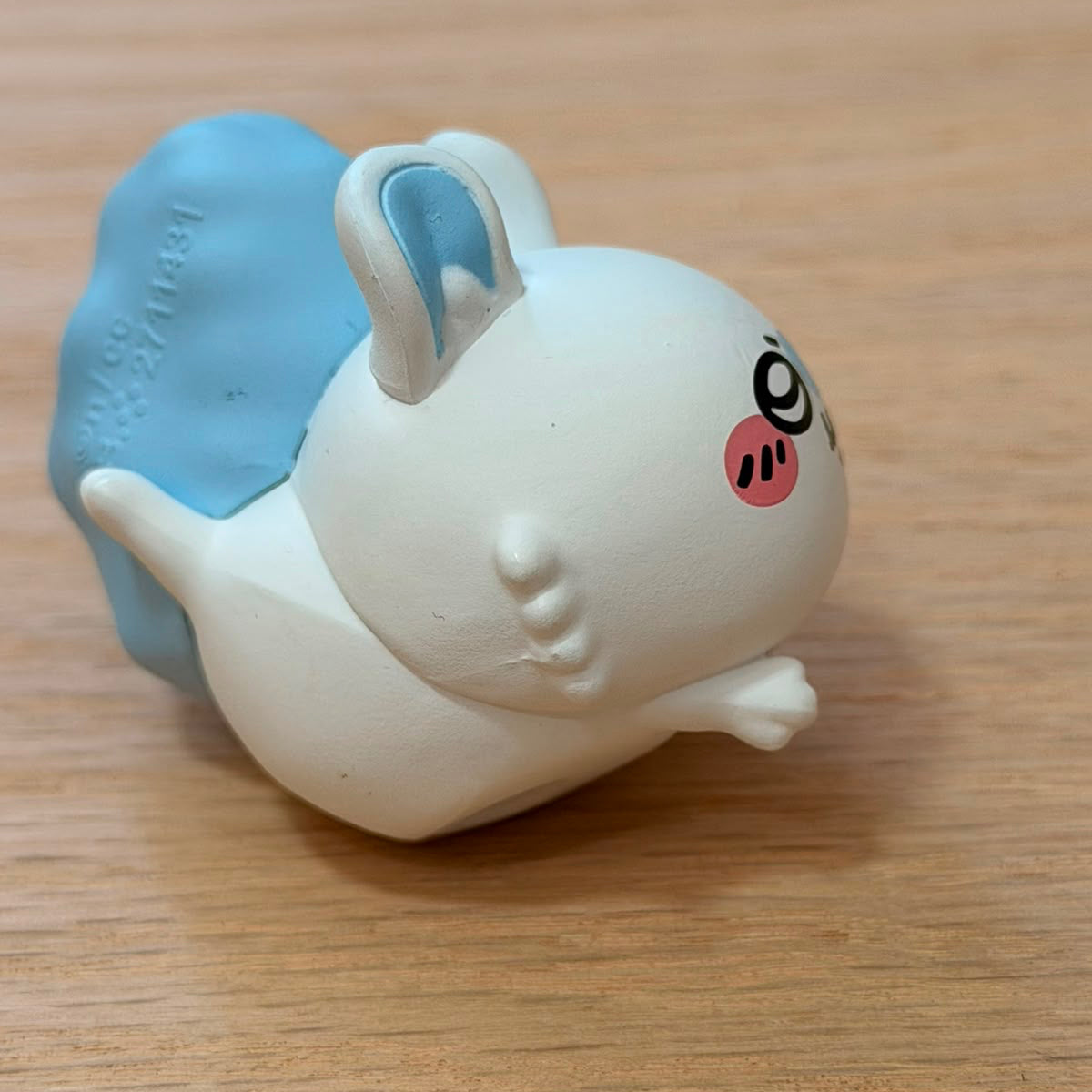 Chiikawa Momonga jewelry mini figurine by Bandai