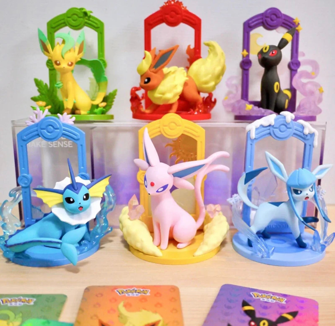 Pokemon: Eeveelutions mystery boxes Eevee
