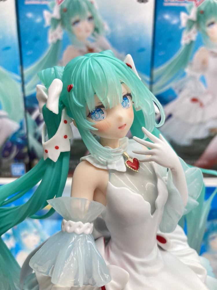 Vocaloid Hatsune Miku Clearluxe Clione Evolve Figure from Bandai Spirits Banpresto