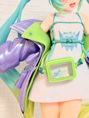 NO BOX Hatsune Miku Vocaloid Fashion Series Sporty Figure