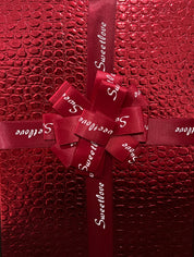 Elegant Valentine Gift Box (2 colors available)