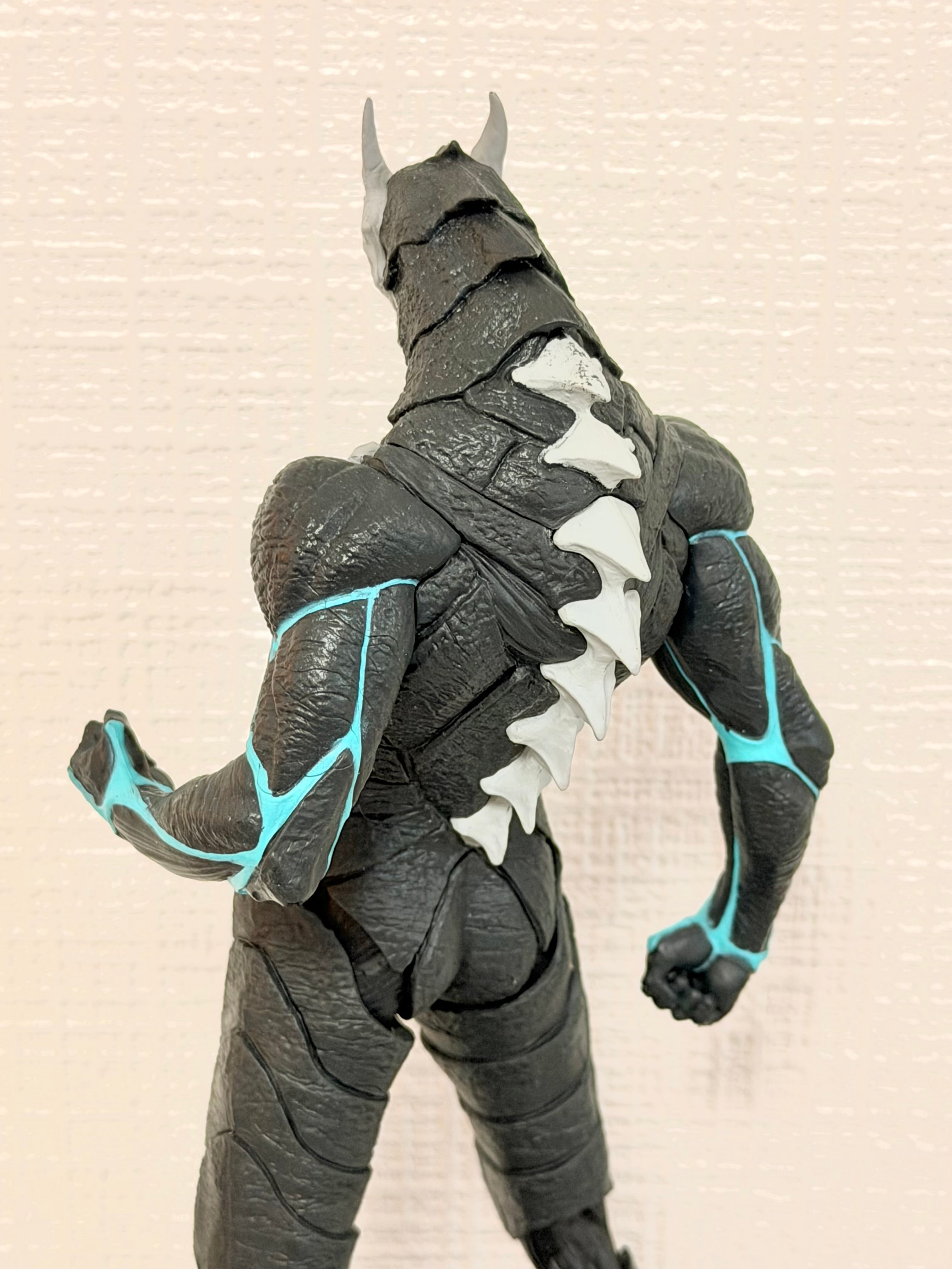 NO BOX Kaiju no.8 Luminasta Figure by SEGA