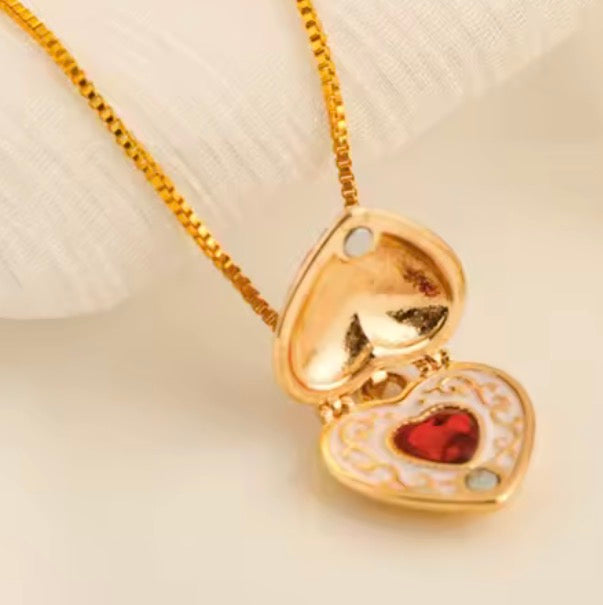 Sugar Sugar Rune Necklace Heart Opens