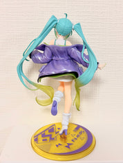 NO BOX Hatsune Miku Vocaloid Fashion Series Sporty Figure