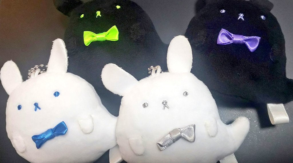 Yum Yum Donut Cute Mini Charm Bunny Plush Keychain JP (1 random design)