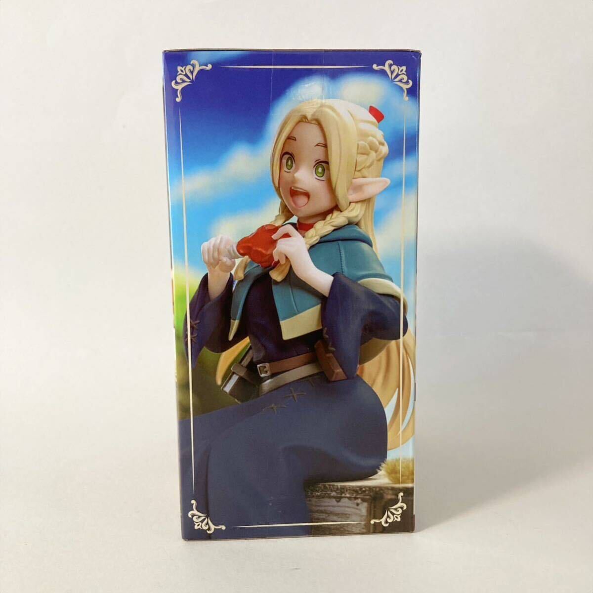 Delicious in Dungeon Marcille perching figure by SEGA