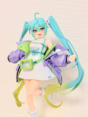 NO BOX Hatsune Miku Vocaloid Fashion Series Sporty Figure