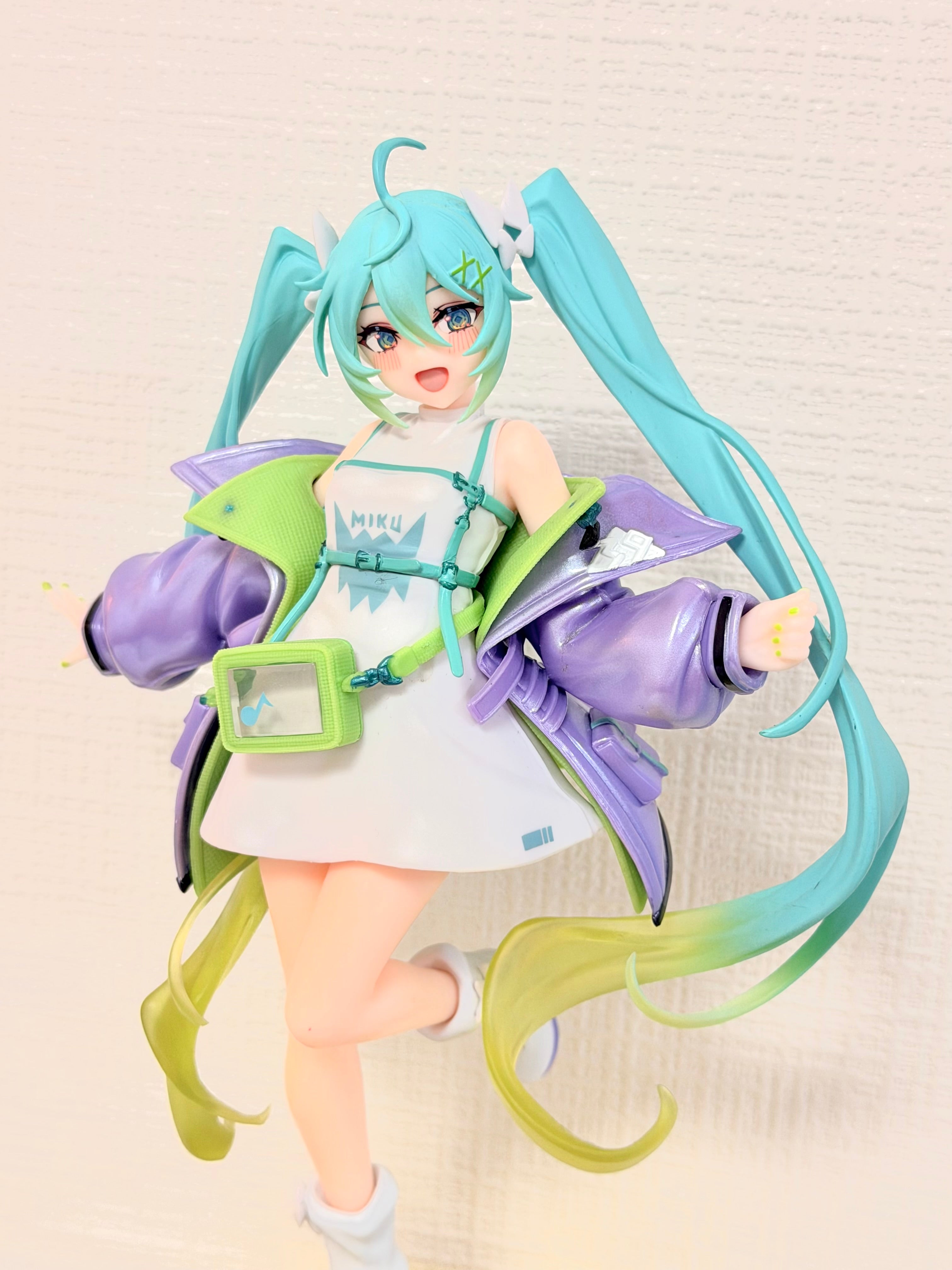 NO BOX Hatsune Miku Vocaloid Fashion Series Sporty Figure