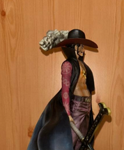 OPEN BOX - One Piece Ichiban Kuji Dracule Mihawk Prize A figure ( NO BLADE !! )