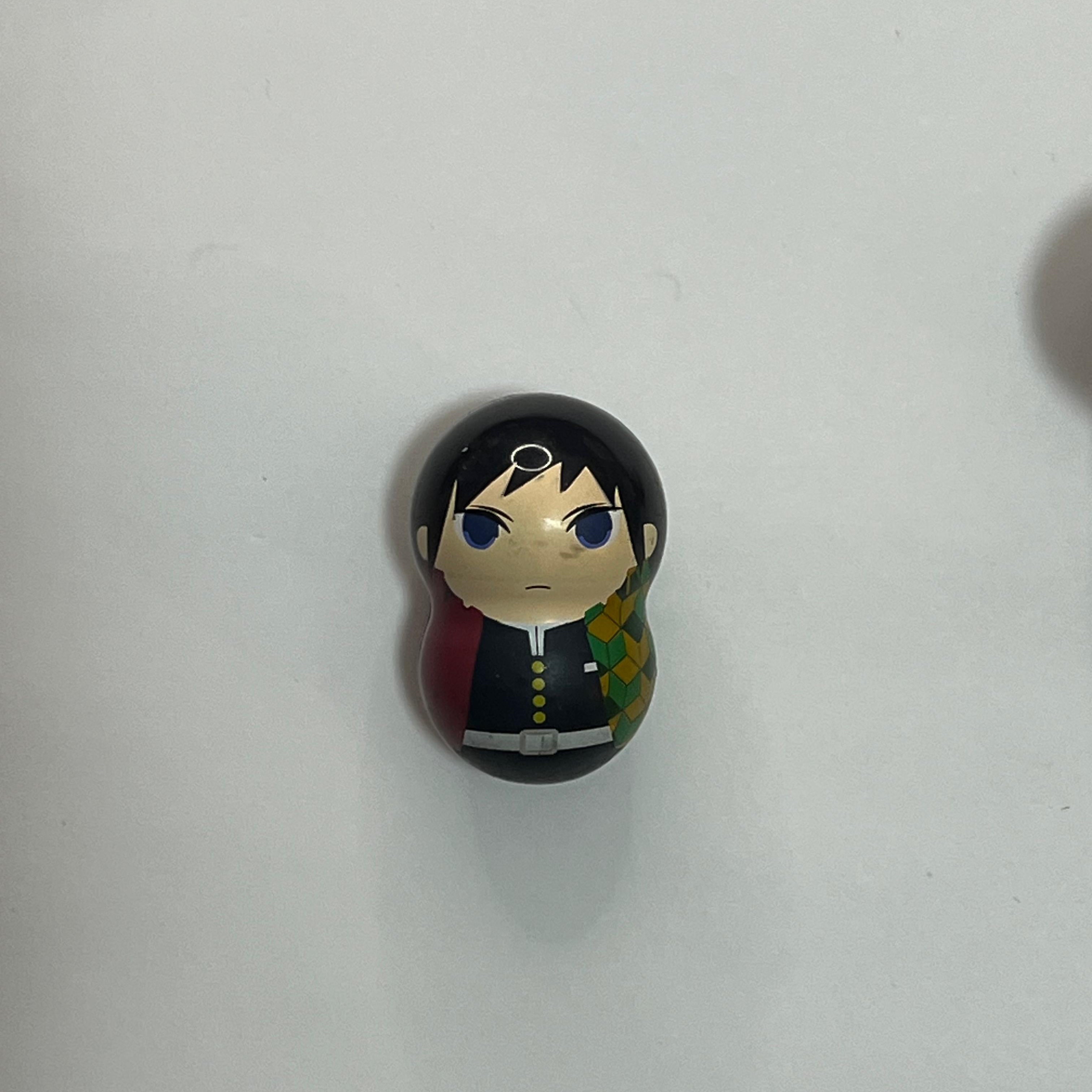 Demon Slayer Tomiyoka Giyu Coonut mini figurine